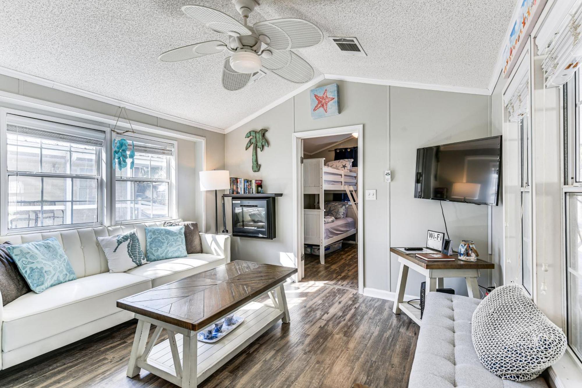 Walk To Beach Miramar Tropical Cabana With Deck! Destin Bagian luar foto