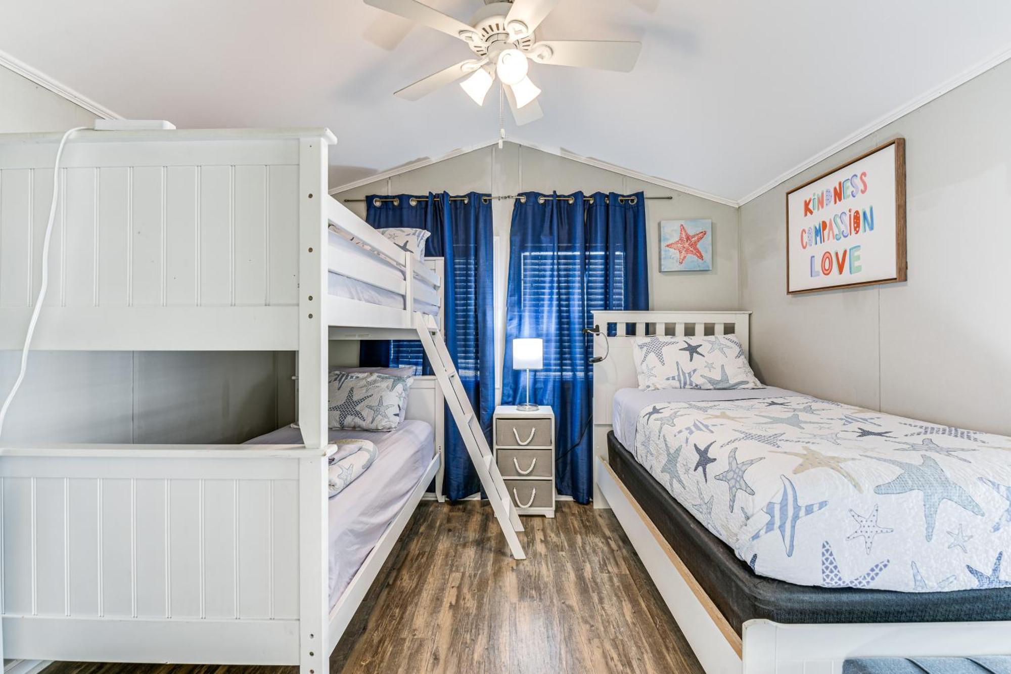 Walk To Beach Miramar Tropical Cabana With Deck! Destin Bagian luar foto