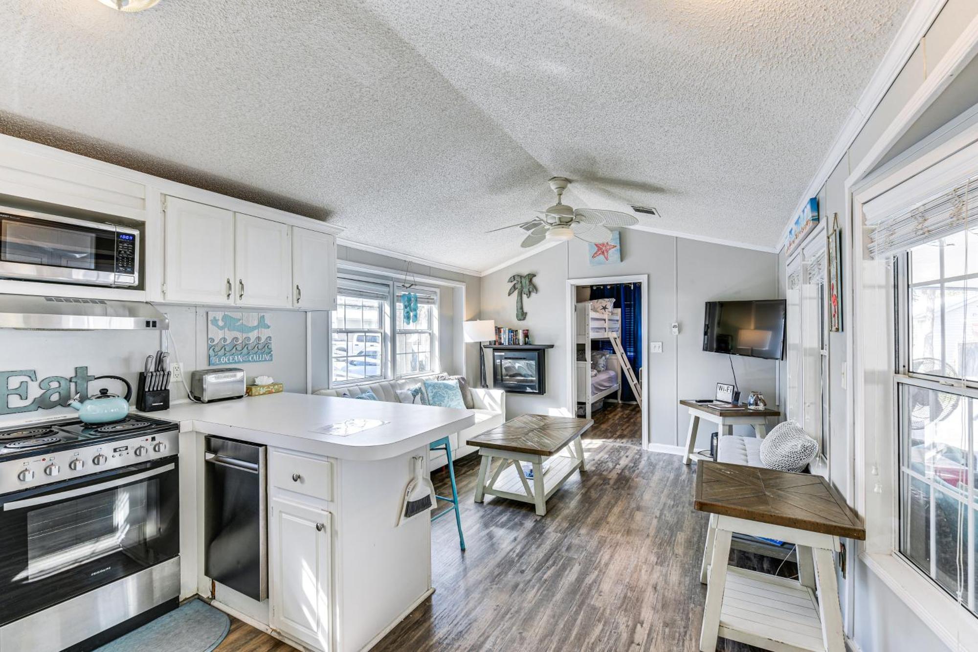 Walk To Beach Miramar Tropical Cabana With Deck! Destin Bagian luar foto