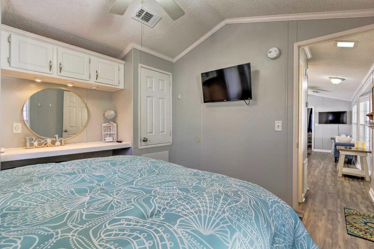 Walk To Beach Miramar Tropical Cabana With Deck! Destin Bagian luar foto